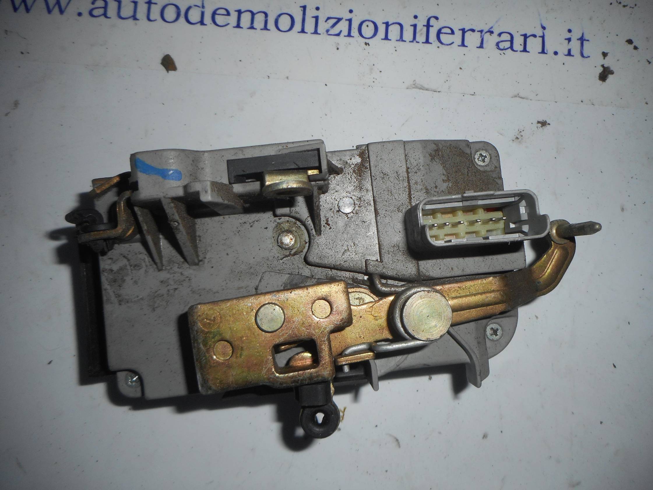 Serratura porta ant. sx.